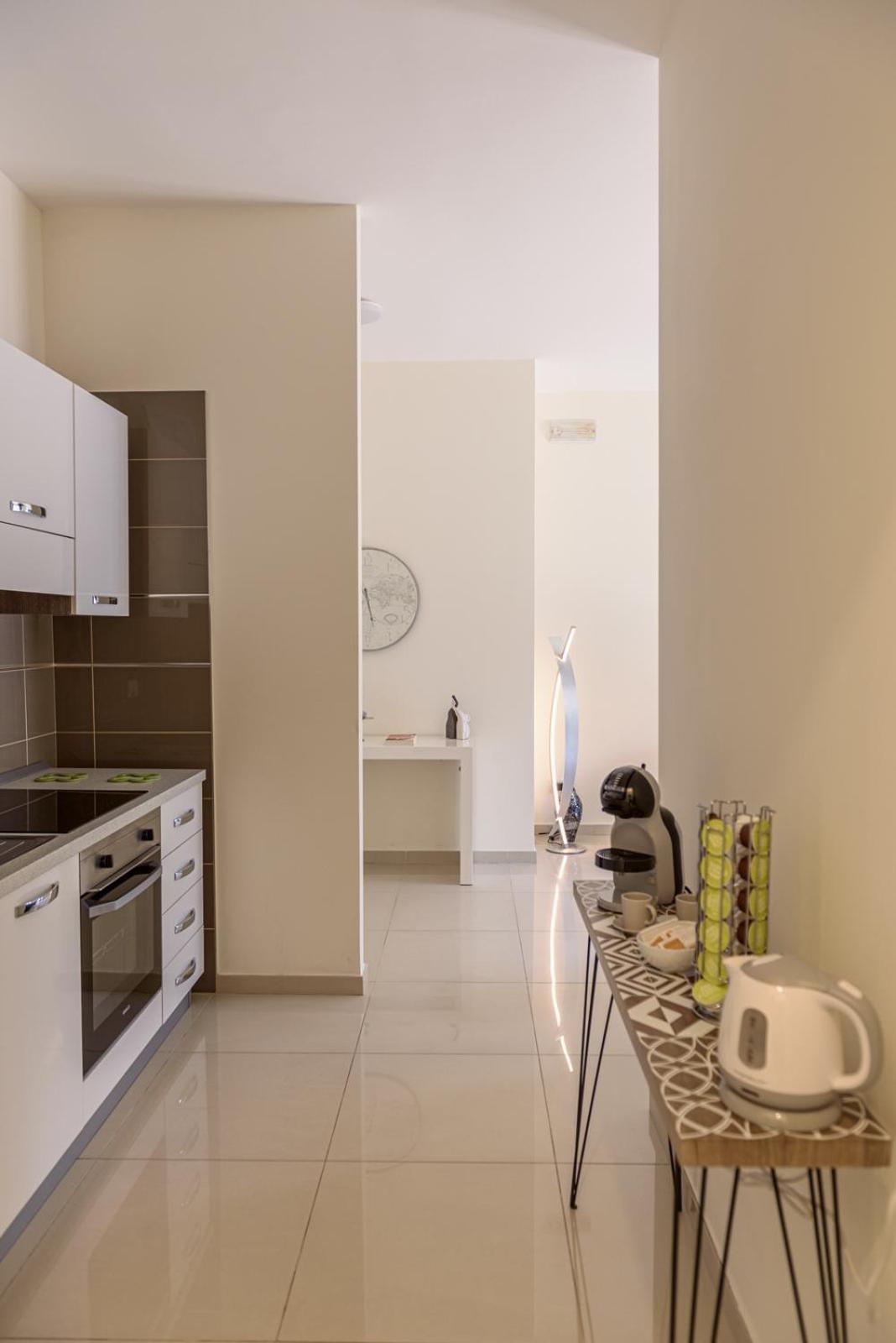 Centralflats 195 Private Apartments Бари Екстериор снимка