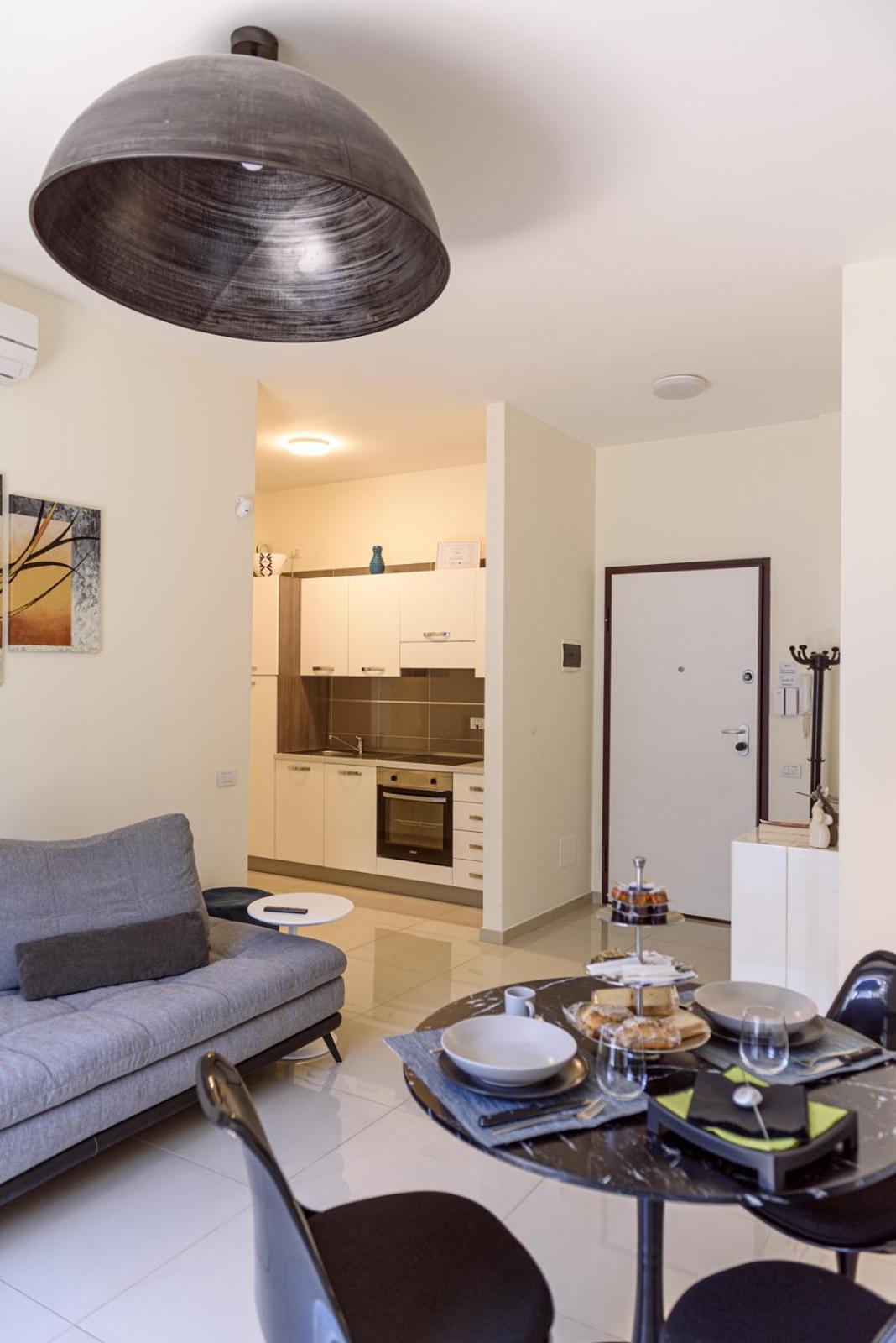 Centralflats 195 Private Apartments Бари Екстериор снимка