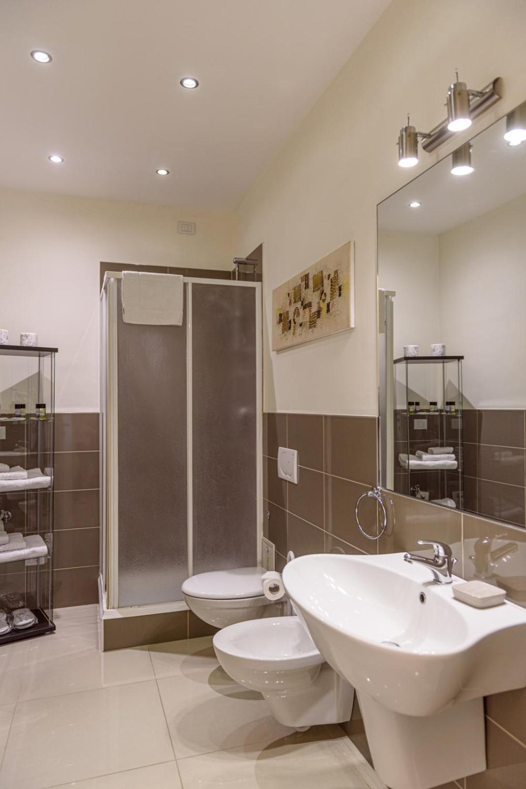 Centralflats 195 Private Apartments Бари Екстериор снимка